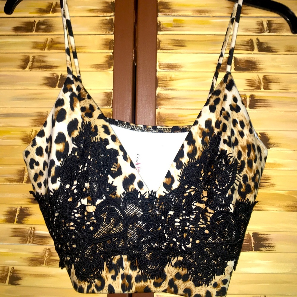Leopard print crop top